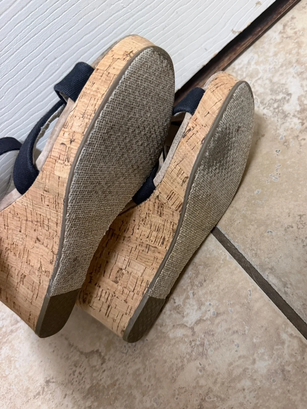 Toms stylish black